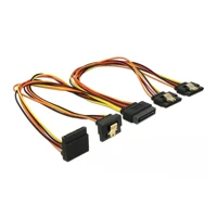 Netz-Splitter, SATA-Stromstecker (S) eingerastet